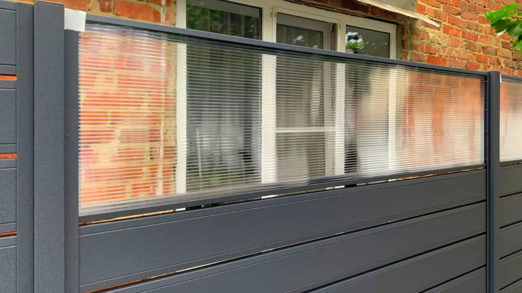 Фото 4 Забор ранчо металлопланкен 7024 МАТТЕ Серый Графит матовый