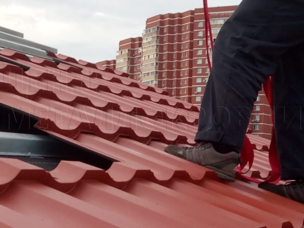 Металлочерепица Геркулес 8004 терракотовый Стальной Бархат от Центра Металлокровли в Нижнем Тагиле