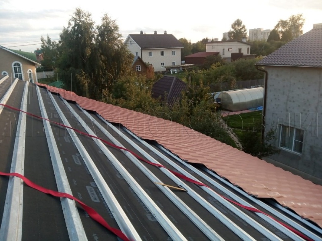 Металлочерепица Геркулес 8004 терракотовый Стальной Бархат от Центра Металлокровли в Нижнем Тагиле